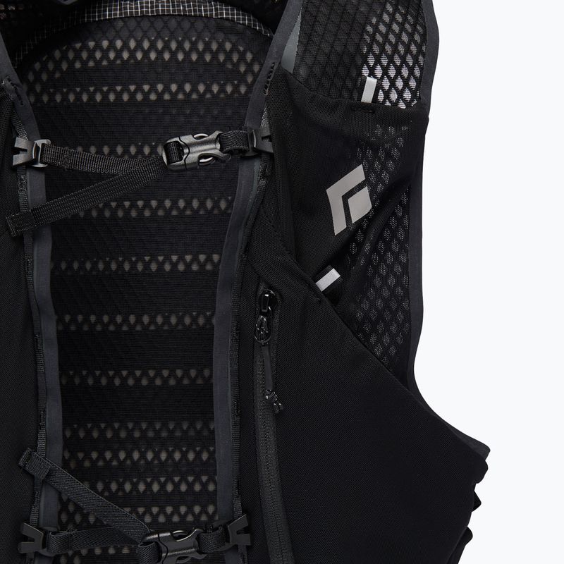 Black Diamond Distance 15 l turistický batoh černý BD6800050002MED1 3