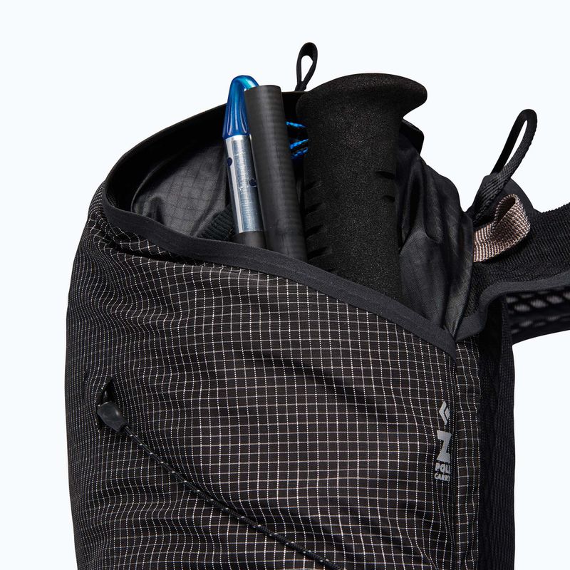 Black Diamond Distance 15 l turistický batoh černý BD6800050002SML1 6