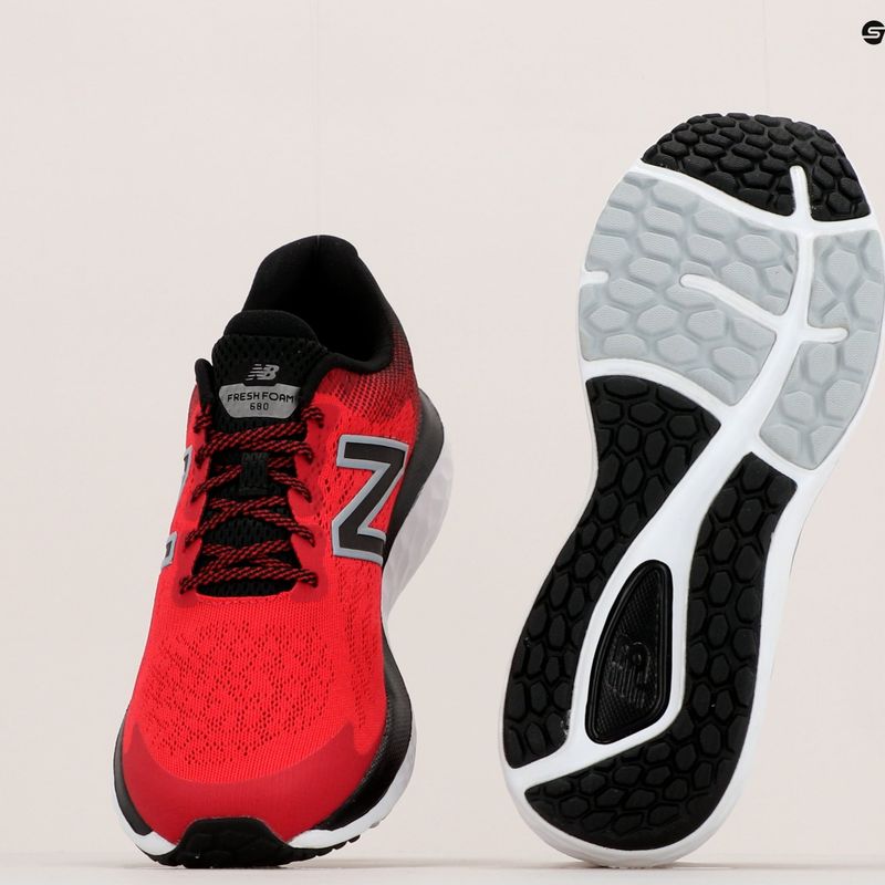 Pánské běžecké boty New Balance W680V7 červené NBM680C 17