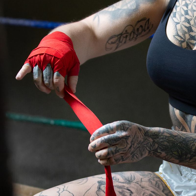 Hayabusa Perfect Stretch boxerské bandáže na ruce 450 cm červená 5