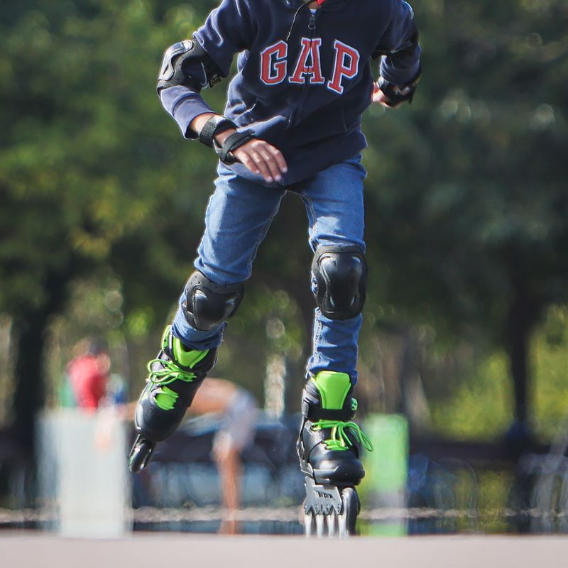 Dětské kartáče Rollerblade Microblade černozelené 07221900 T83 8