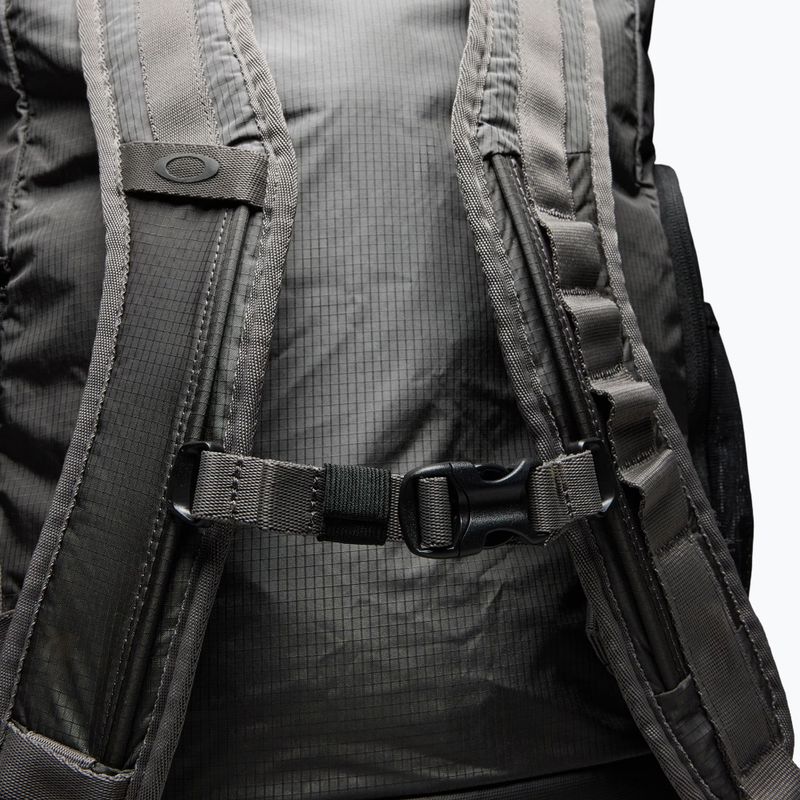 Trekový batoh Oakley Reserve Utility 50 l granite gray 7
