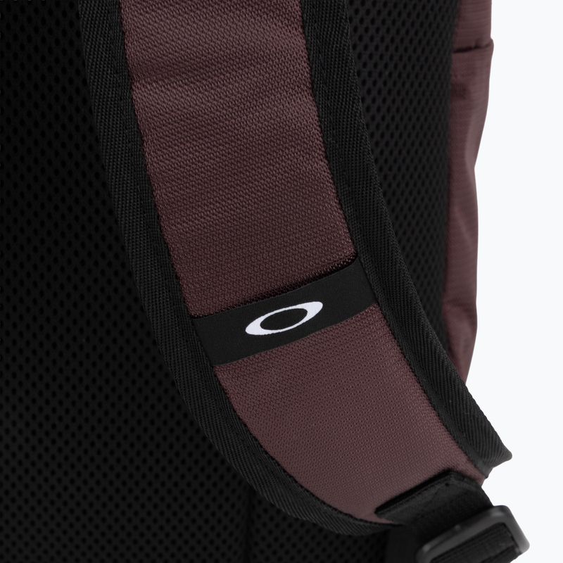 Městský batoh Oakley Essential Day Pack M 9.0 28 25N bayberry 5