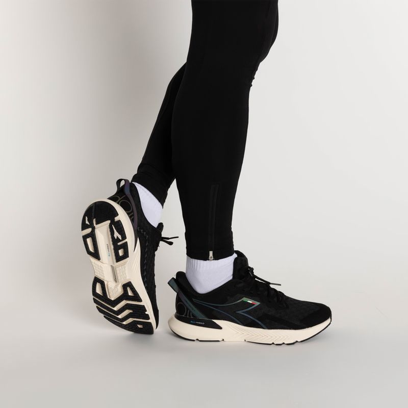 Pánská běžecká obuv Diadora Mythos Blushield Volo Hip 3 black DD-101.179089-C2609 3