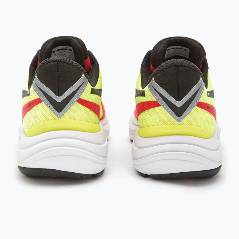 Pánská běžecká obuv Diadora Mythos Blushield 8 Vortice yellow DD-101.179087-D0273 13