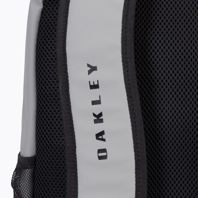 Městský batoh Oakley BTS 20 l cement 6