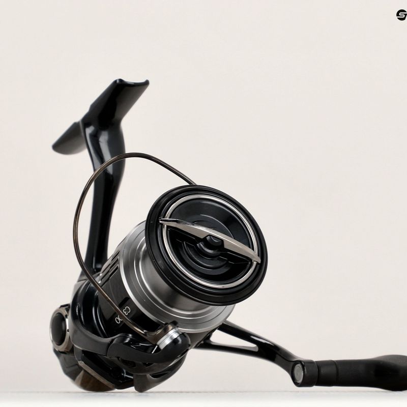 Spinningový naviják Shimano Vanquish FB černý VQC3000FB 5