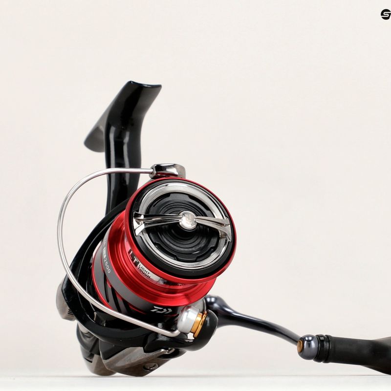 Spinningový naviják Daiwa Ninja black/red 10219-100 5