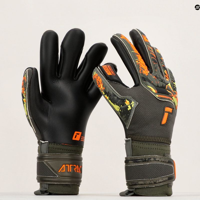 Reusch Attrakt Gold X Finger Support Juniorské brankářské rukavice zeleno-černé 5372050-5555 11
