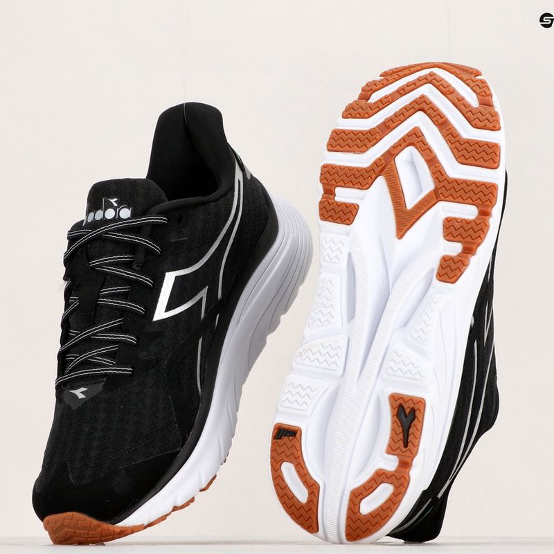 Pánská běžecká obuv Diadora Equipe Nucleo black DD-101.179094-C3513 18