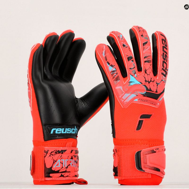 Reusch Attrakt Grip Evolution Finger Support Junior dětské brankářské rukavice červené 5372820-3333 9