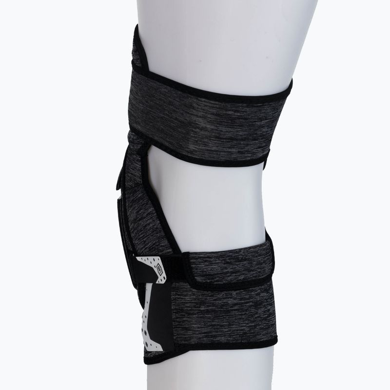 100% chránič kolen Fortis šedý STO-90220-303-17 3