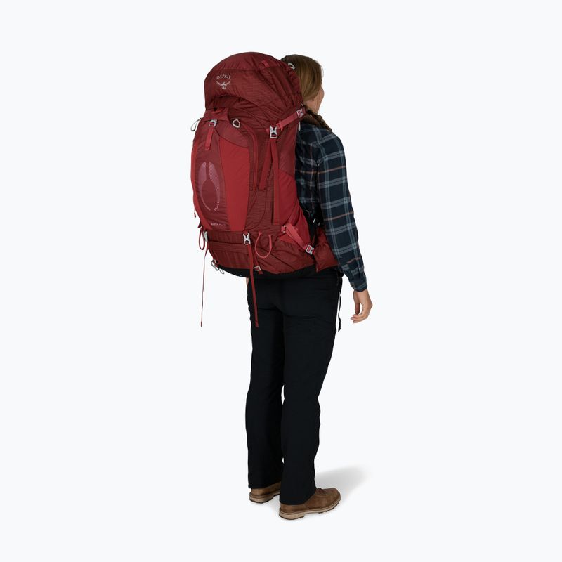 Dámský trekový  batoh Osprey Aura AG 65 l M-L berry sorbet red 7