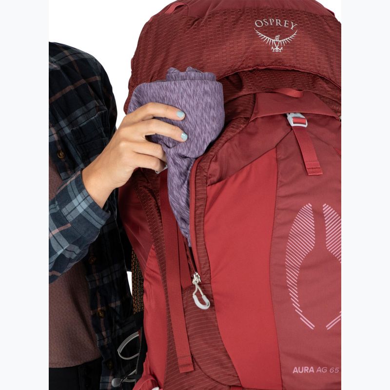 Dámský trekový  batoh Osprey Aura AG 65 l M-L berry sorbet red 10