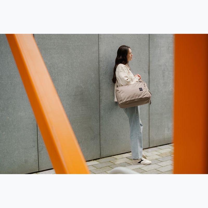 Batoh  Osprey Aoede Briefpack 22 l tan concrete 15