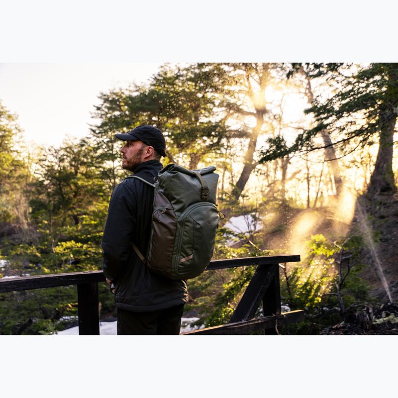Městský batoh Osprey Transporter Roll Top 30 l pine leaf 15