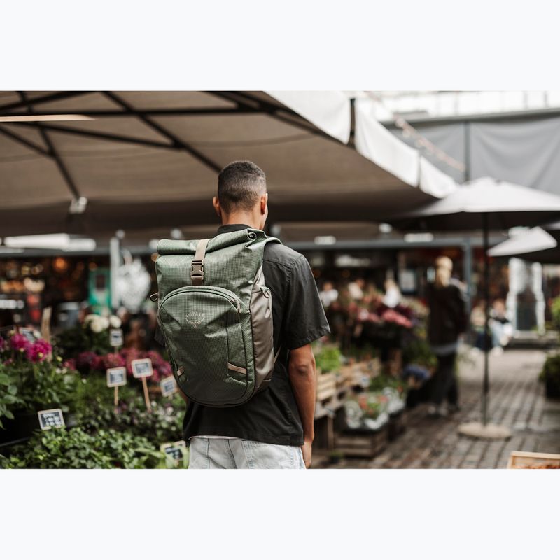 Městský batoh Osprey Transporter Roll Top 30 l pine leaf 17