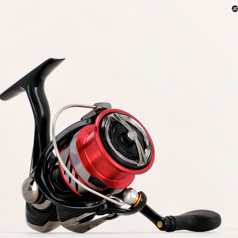 Rybářský naviják Daiwa Ninja Match black 10217-300 na plavanou 5