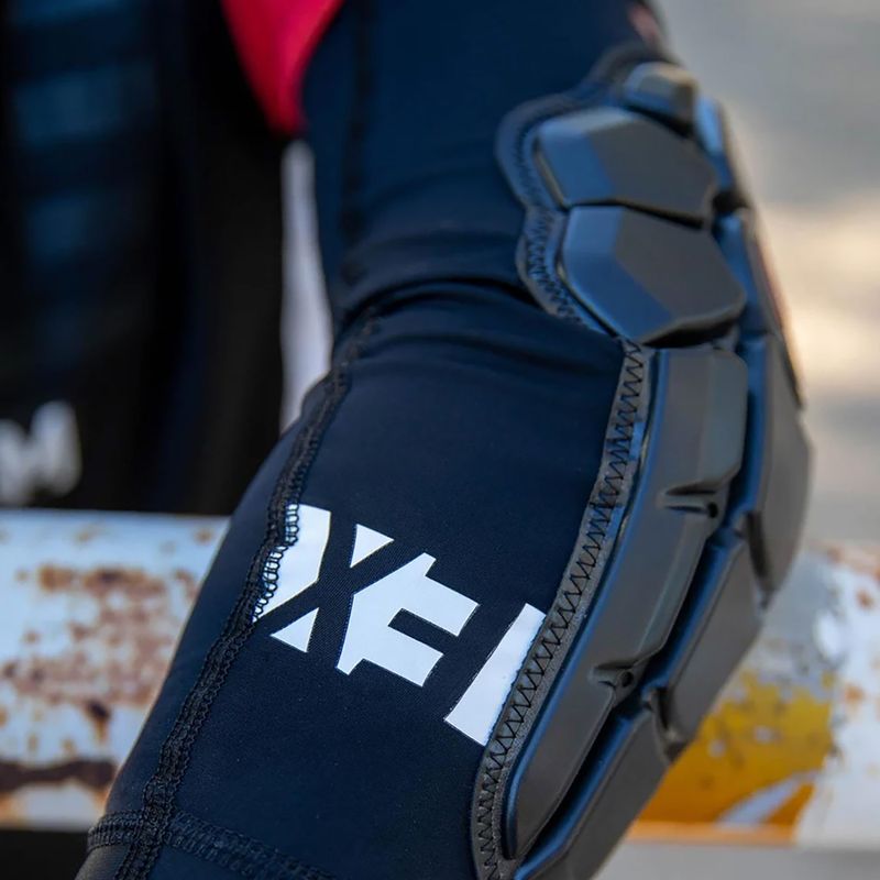 Dětské cyklistické loketní chrániče  G-Form Pro-X3 Elbow Youth black 3