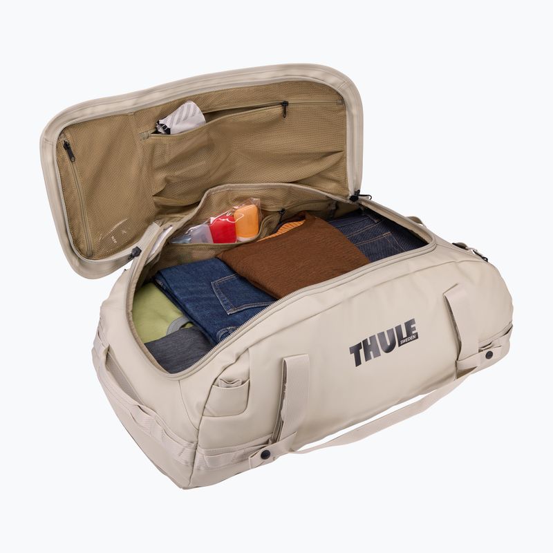 Cestovní taška  Thule Chasm Duffel 70 l soft sand 9