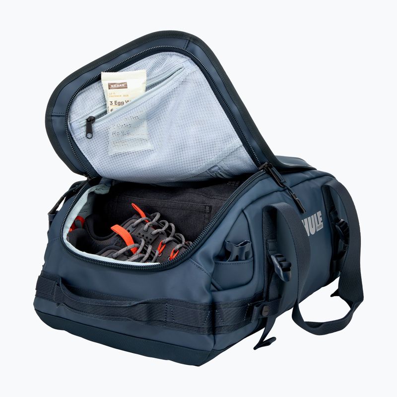 Cestovní taška Thule Chasm Duffel 30 l darkest blue 10
