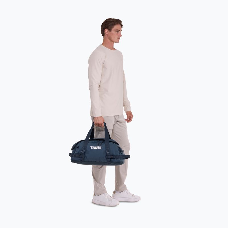 Cestovní taška Thule Chasm Duffel 30 l darkest blue 17