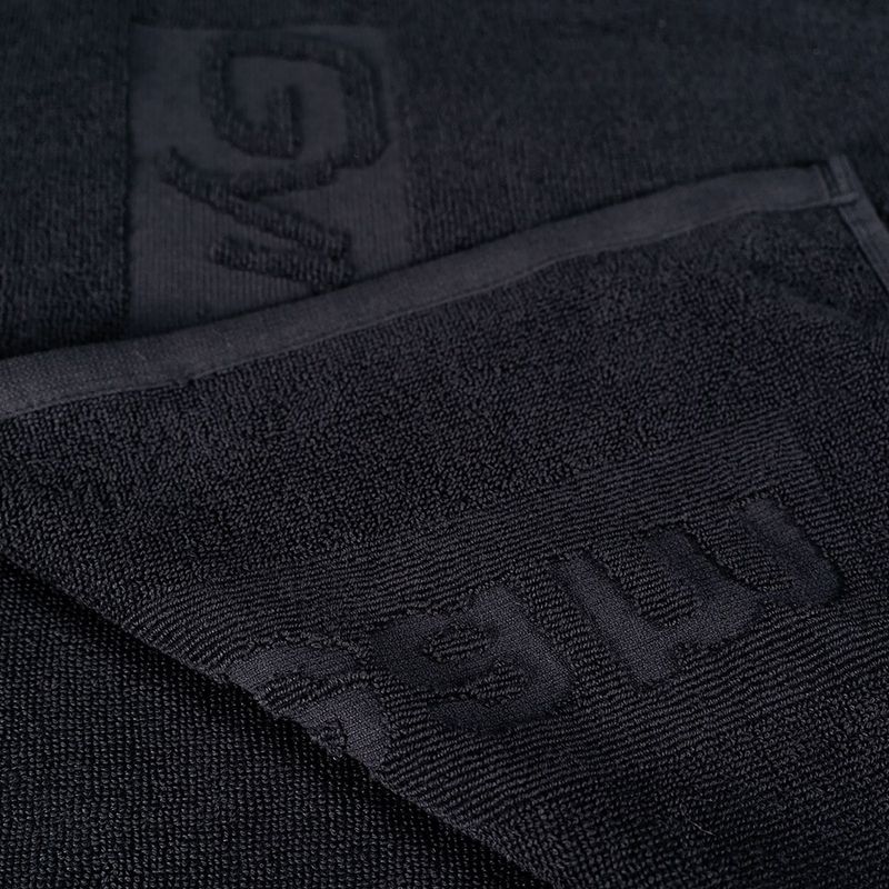 Ručník GymBeam black 2