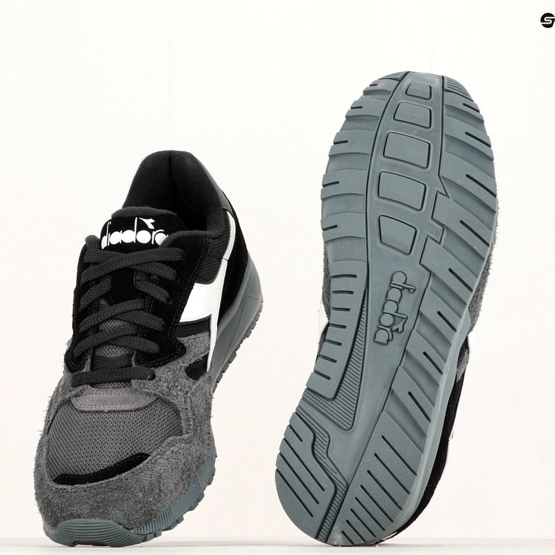 Diadora N902 Hairy Suede black/black boty 17