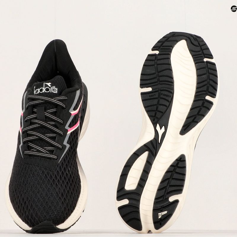 Dámské běžecké boty Diadora Strada black/whisper white 19
