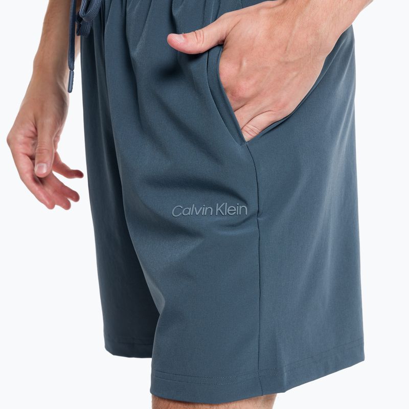 Pánské tréninkové šortky Calvin Klein 7" Woven DBZ crayon blue 4