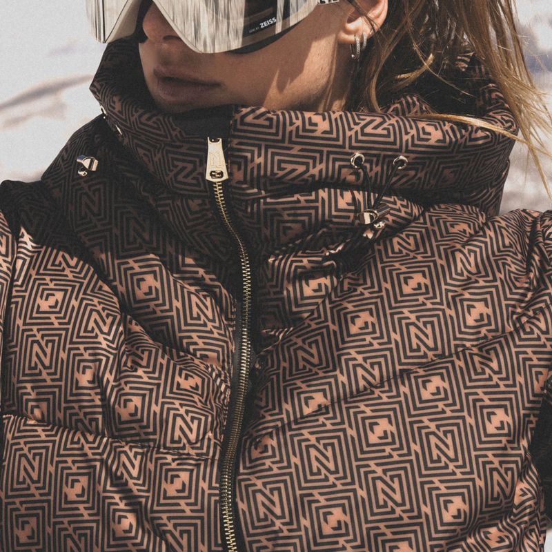 Dámská lyžařská bunda Nikkie Newport Logo camel 8