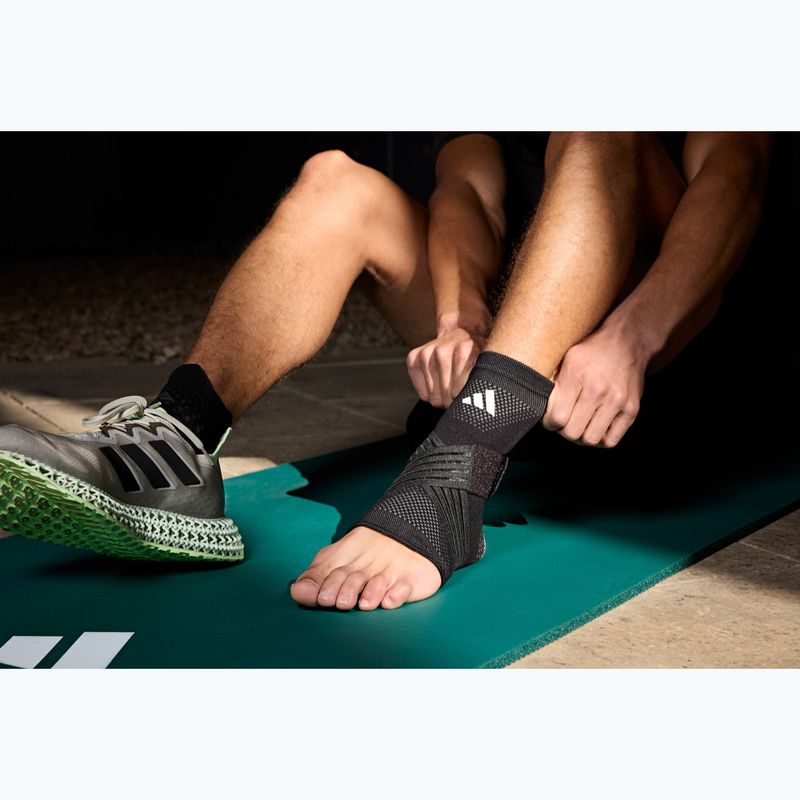 Bandáž na kotník adidas Aeroready black 8
