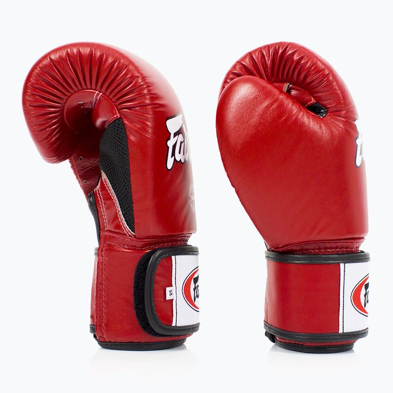 Fairtex Universal Prodyšné červené boxerské rukavice 3