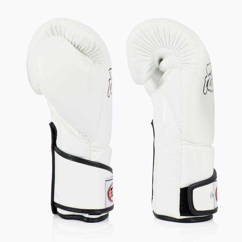 Boxerské rukavice  Fairtex Stylish Angular Sparring - Locked Thumb white 3
