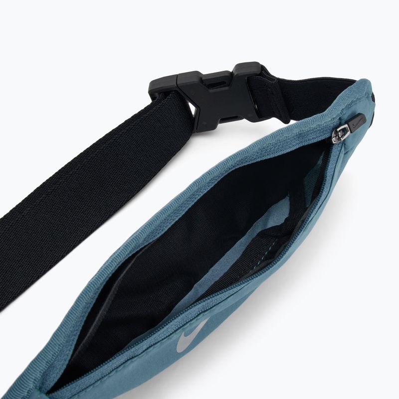 Ledvinka Nike Challenger 2.0 Waist Pack Small smokey blue/silver 4