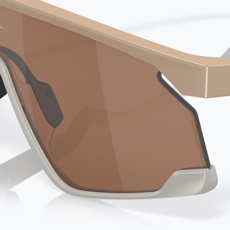 Sluneční brýle Oakley Bxtr Patrick Mahomes II matte terrain tan/prizm tungsten 9