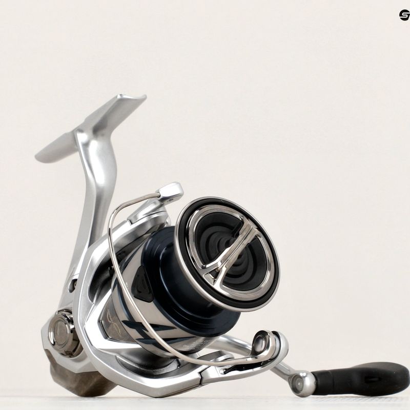 Spinningový naviják Shimano Stradic FM silver 7