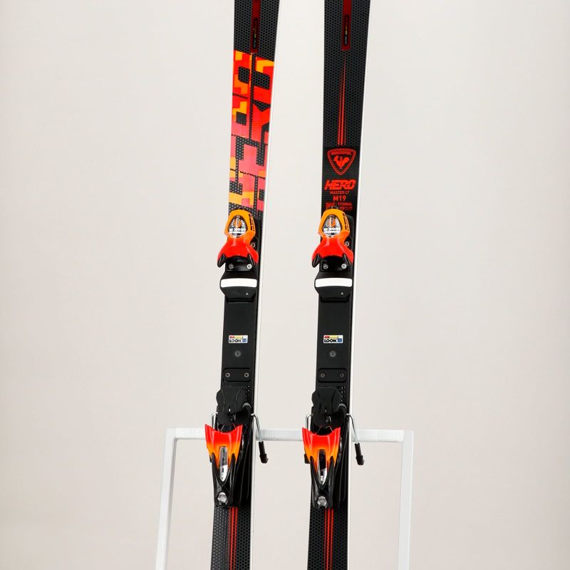 Sjezdové lyže Rossignol Hero Master LT R22 + SPX15 Forza 9