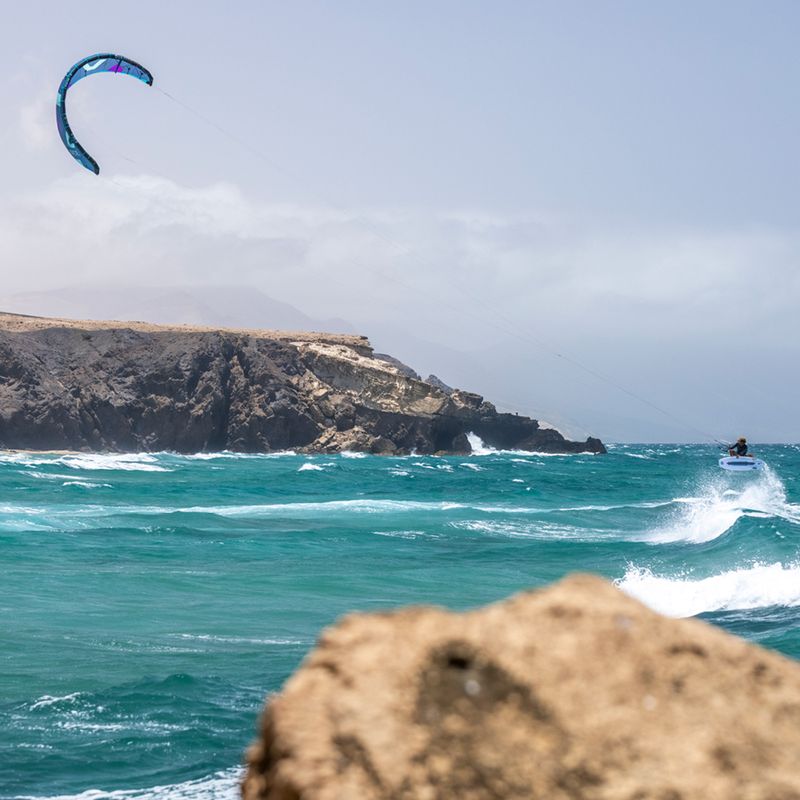 Kitesurfingové prkno DUOTONE Whip SLS 2022 white 44220-3409 9