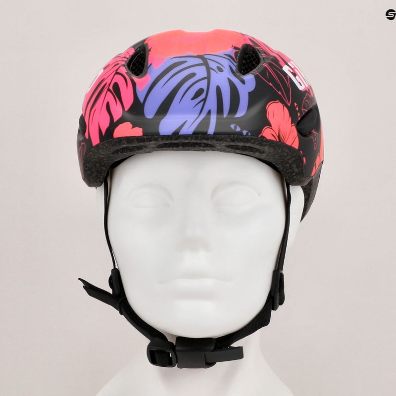 Dětská cyklistická helma Giro Scamp Integrated MIPS matte black floral 12