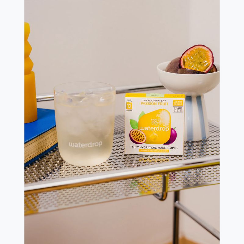 Izotonický nápoj waterdrop Microdrink Sky 12 kostek pineberry passion fruit 5