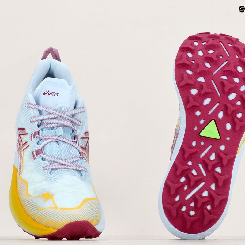 Dámské běžecké boty  ASICS FUJISPEED 2 light blue/blackberry 12