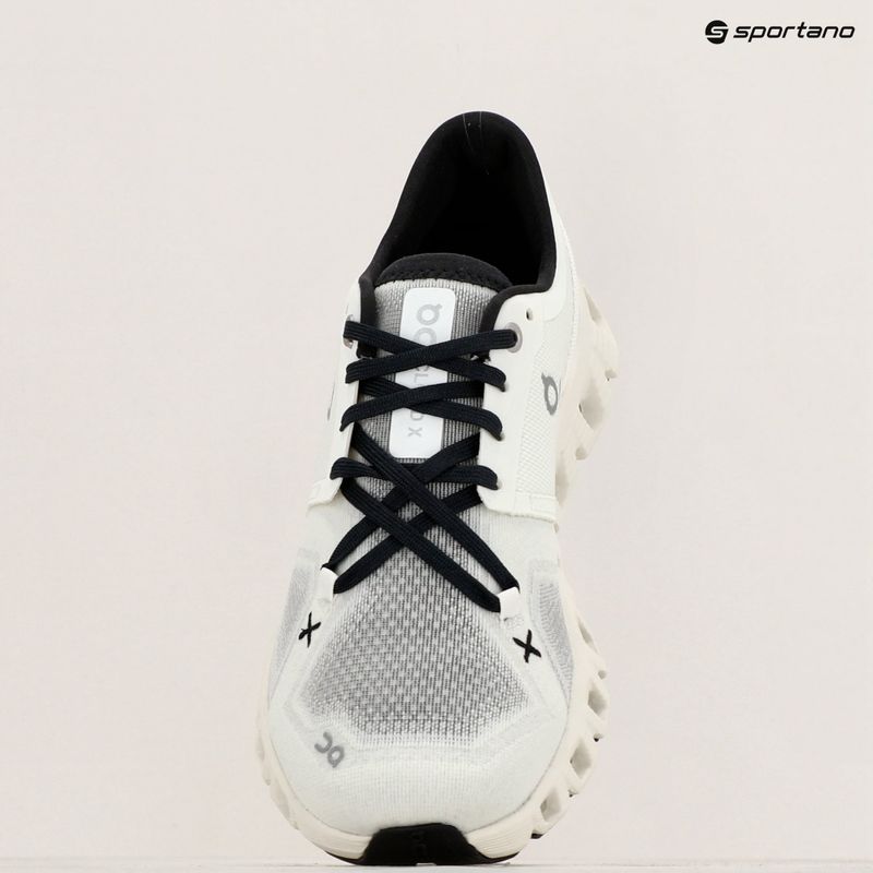 Dámské běžecké boty  On Running Cloud X 3 white/black 9