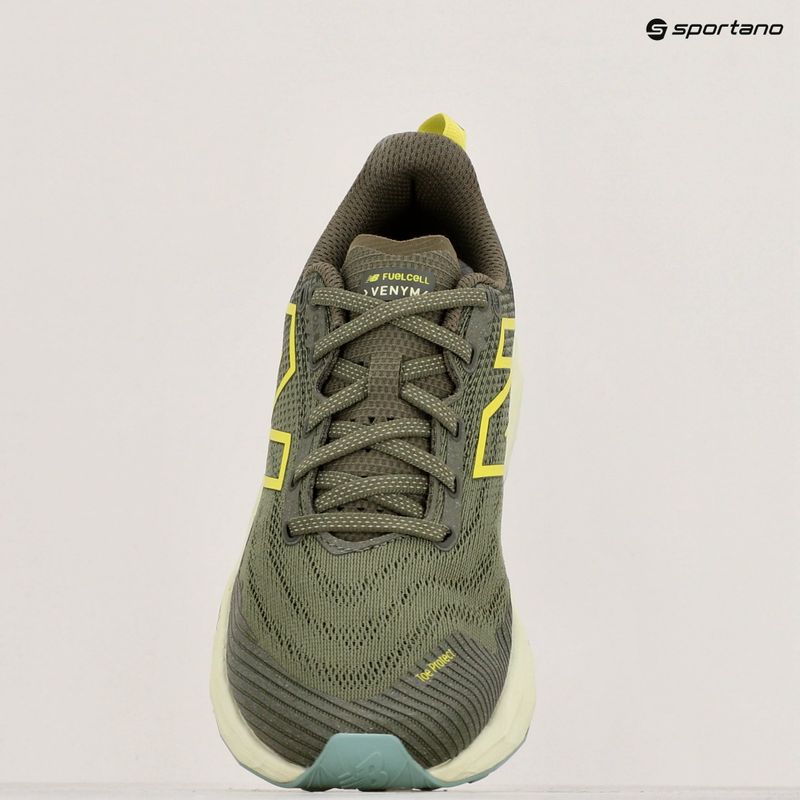 Pánské běžecké boty  New Balance FuelCell Venym dark olivine 9