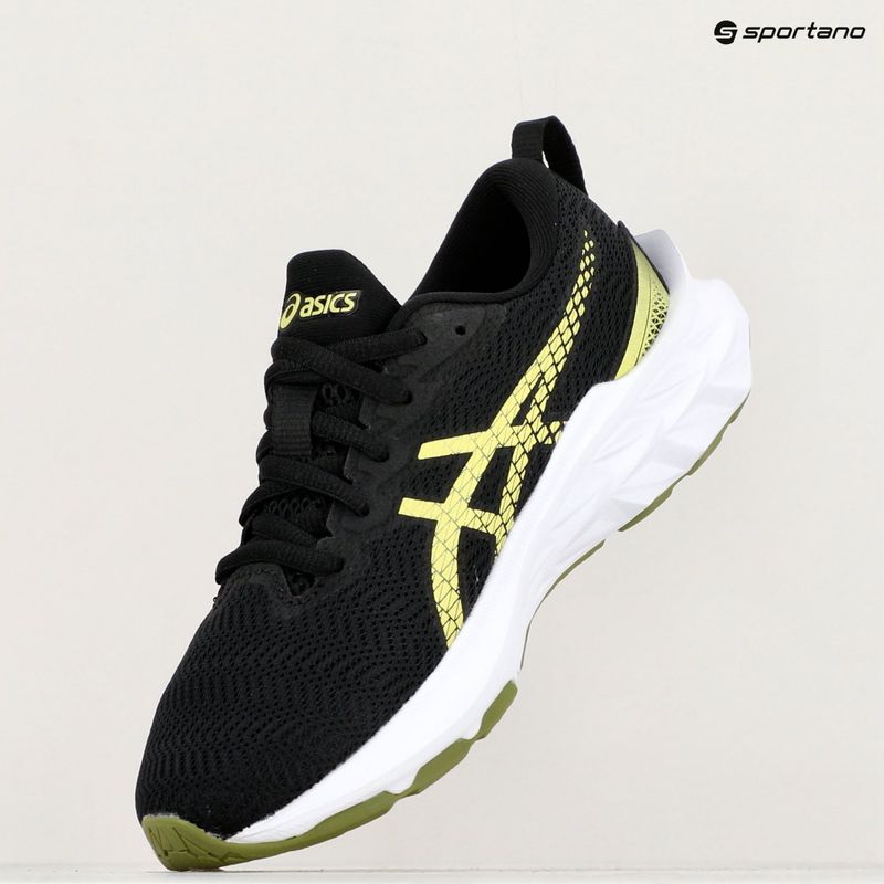 Dětské  běžecké boty  ASICS Novablast 2 GS black/glow yellow 9