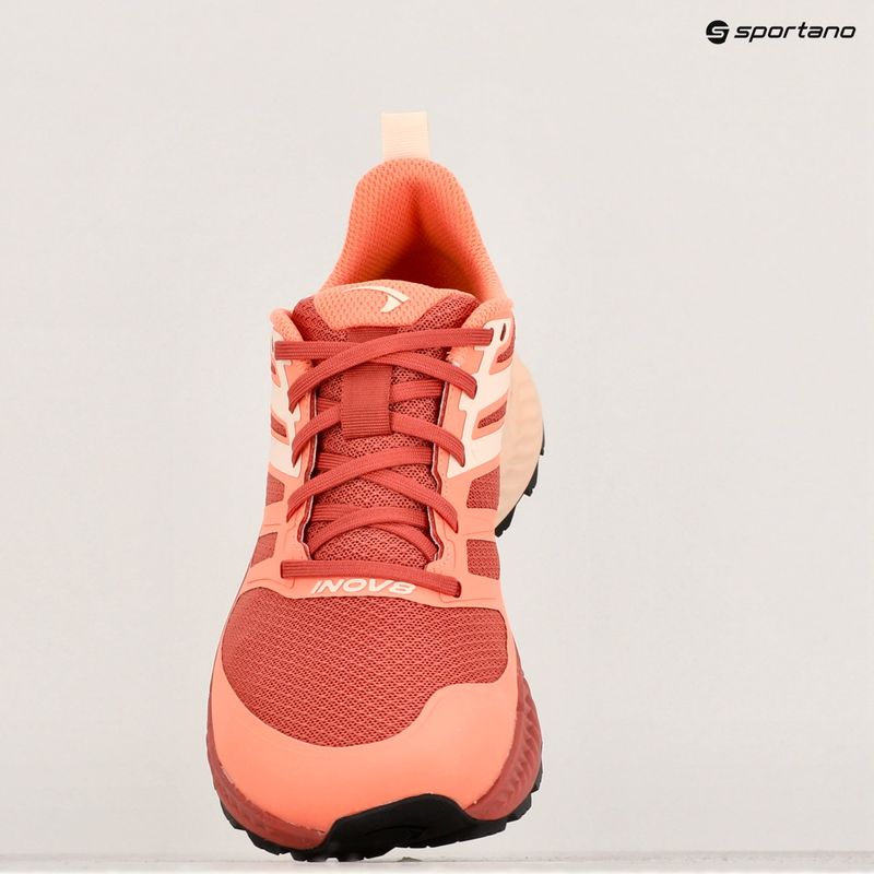 Dámské běžecké boty Inov-8 Trailfly dusty rose/pale pink 9
