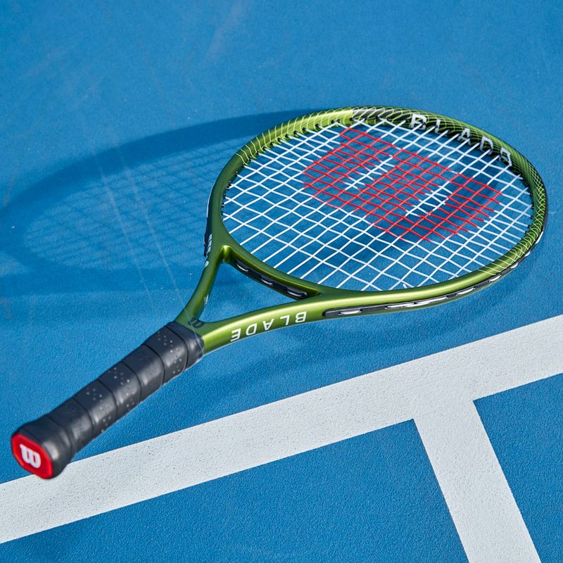 Dětská tenisová raketa Wilson Blade Feel Comp 26 zelená WR125210U 10