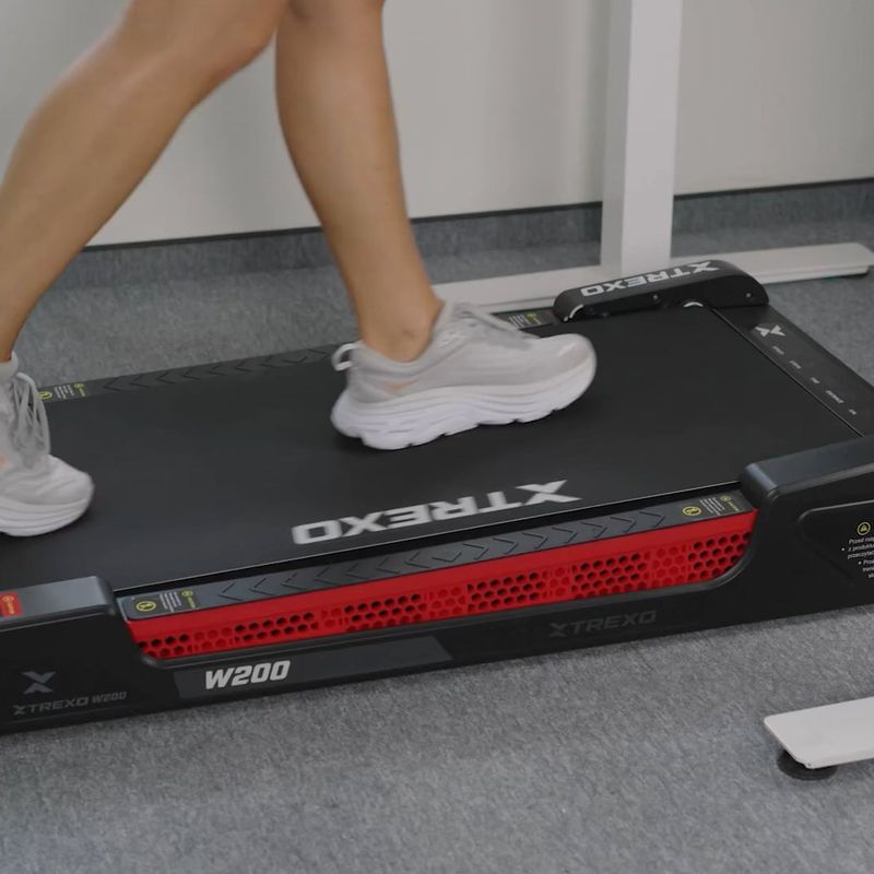 Běžecký pás elektrický  TREXO Walking Pad W200 černý 16