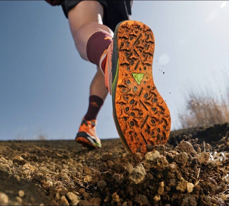 ASICS FUJISPEED 2 pánské běžecké boty bright orange/antique red 19