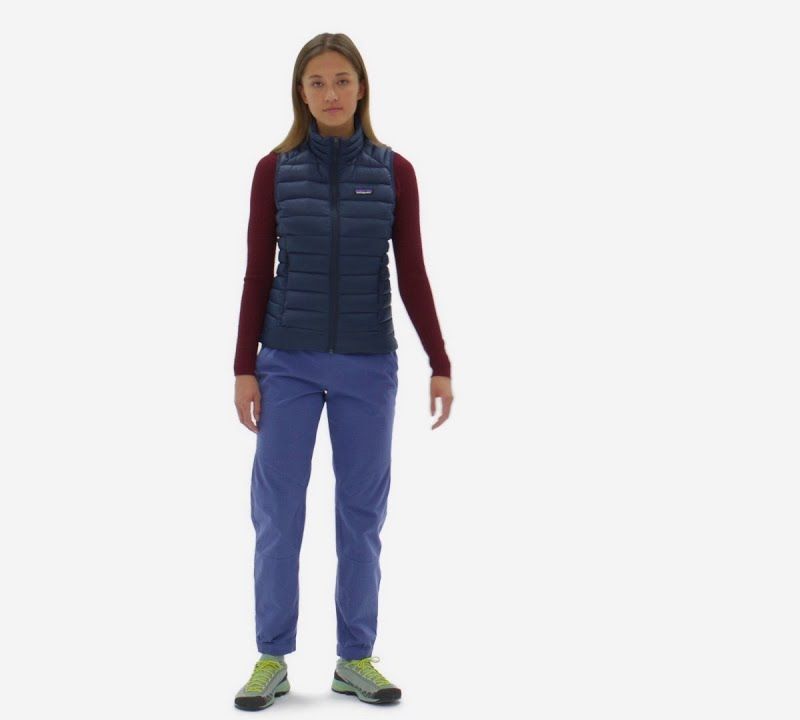 Dámská vesta Patagonia Down Sweater night plum 8